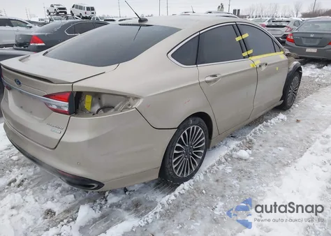 2017 Ford Fusion Titanium z USA, uszkodzony, nr VIN 3FA6P0K94HR116398